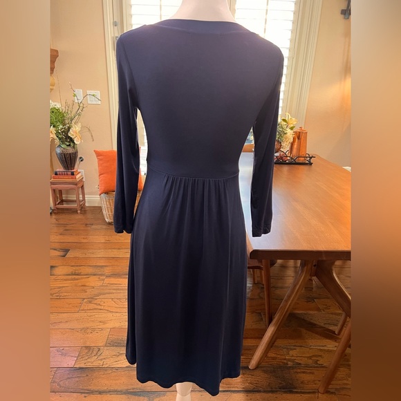 Velvet by Graham & Spencer Navy Beaded V-Neck Empire Waist Midi Dress S NWT USA - Picture 3 of 7